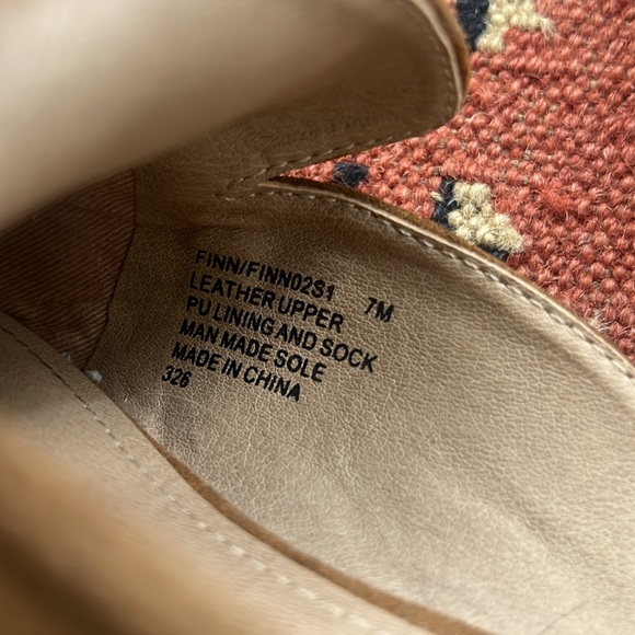 Steve Madden Finn Chain Pointed Toe Loafer - Picture 6 of 8